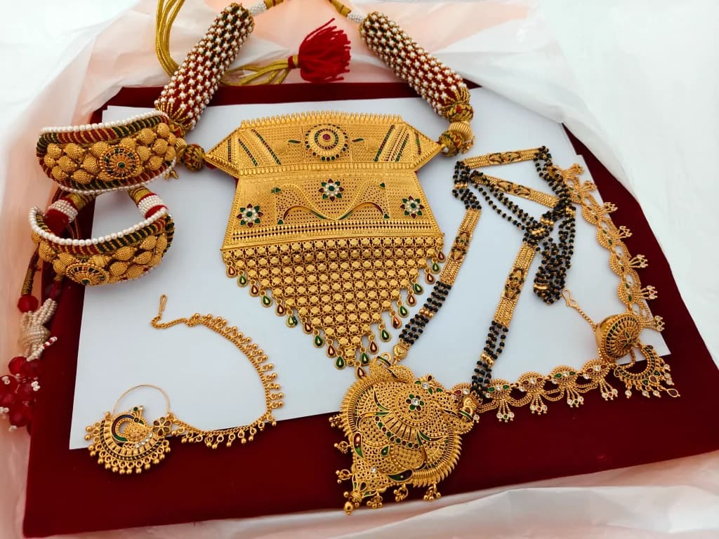 Nath,Ponchi,Aad , Mangalsutra, Rakhdi Set