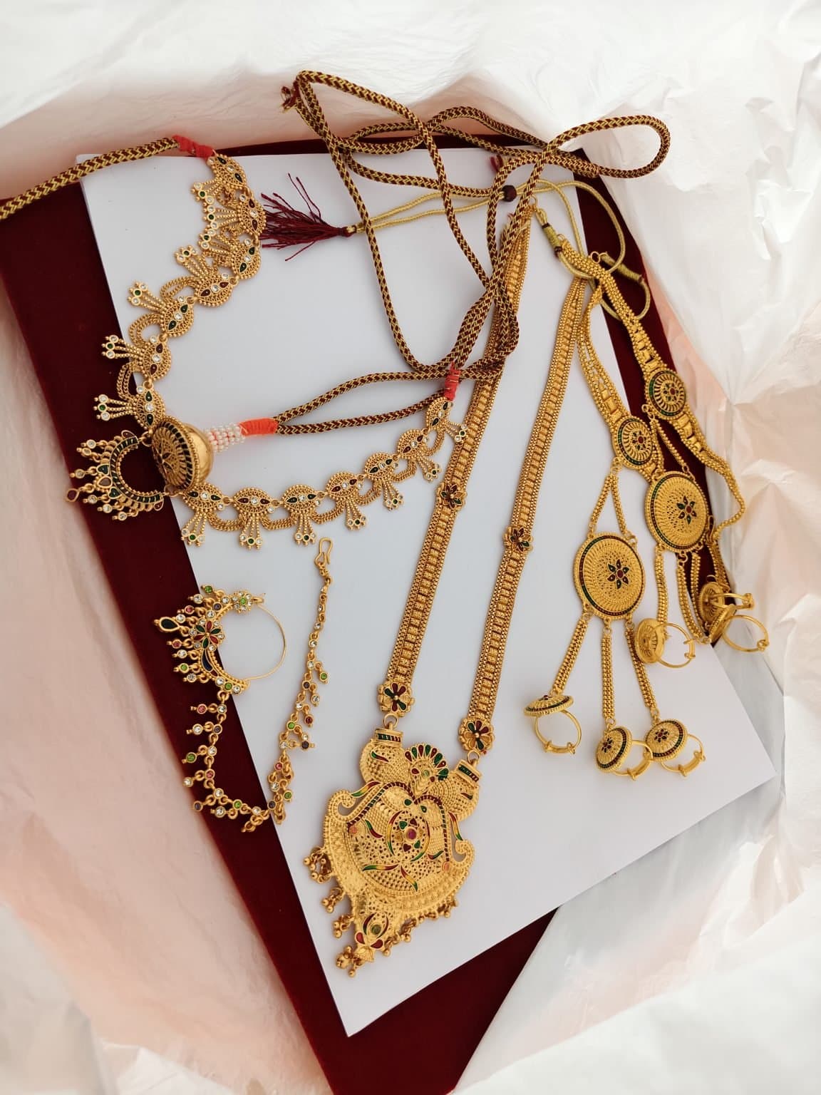 Rakhdi Set, Ranihar, Nath, Hathful